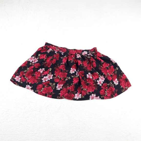 Wet Seal Floral Skirt - Picture 3 of 3